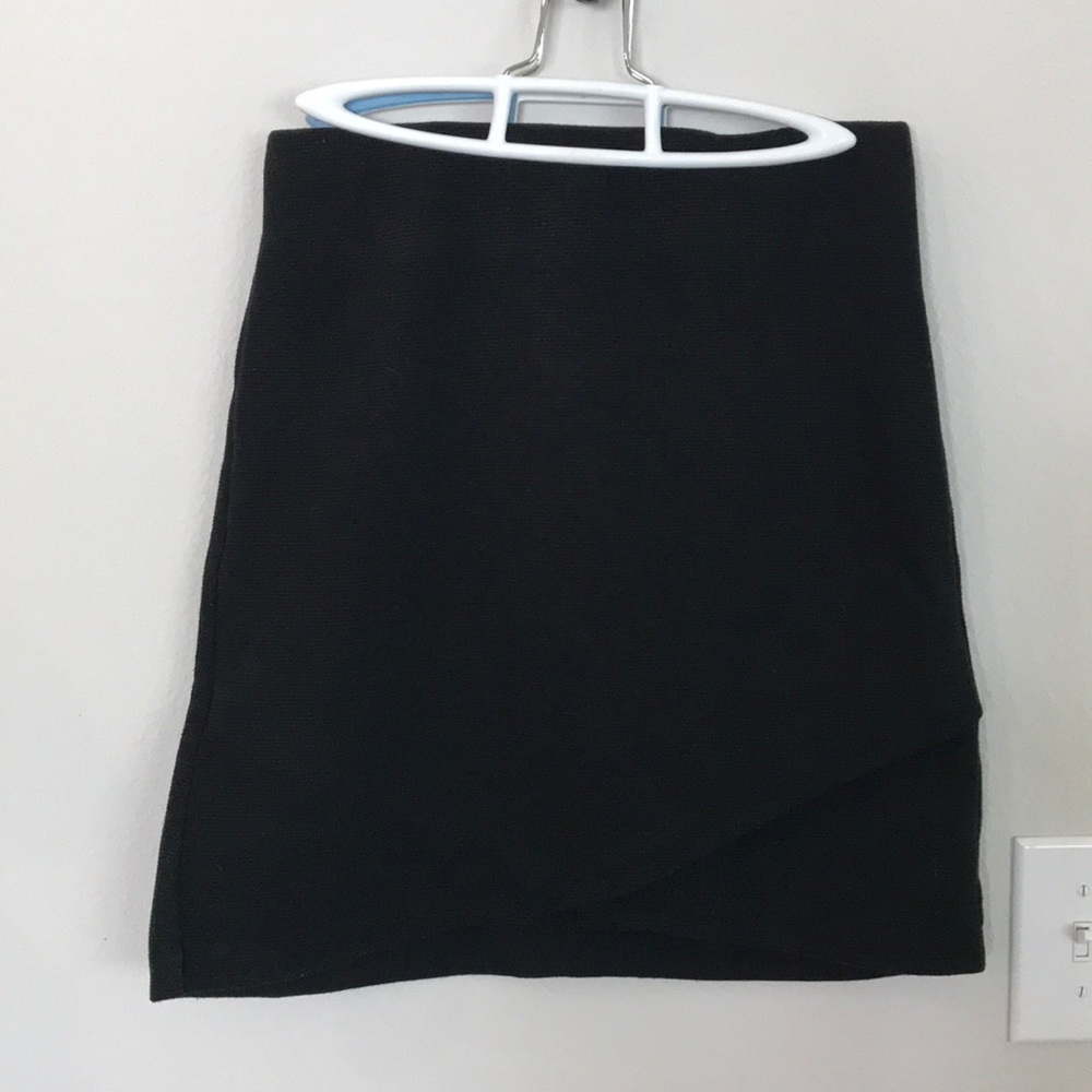 Black ribbed miniskirt